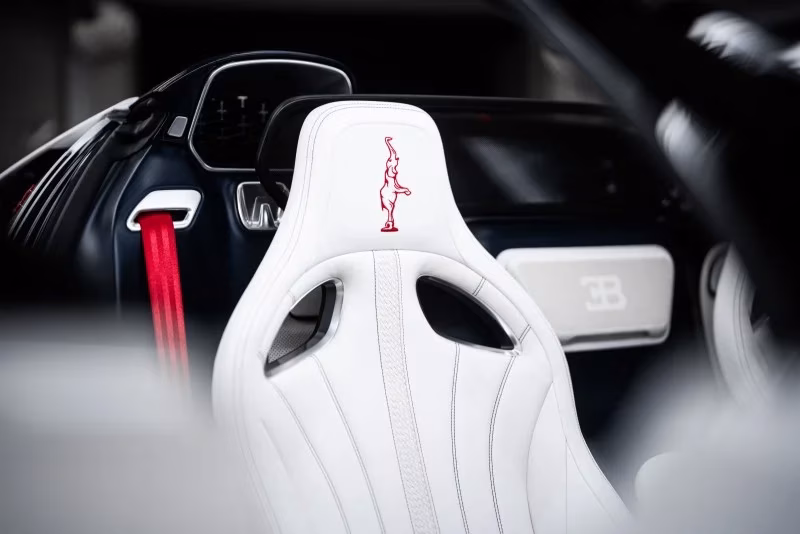 Bugatti W16 Mistral píše poslední kapitolu motoru W16, foto 4 | brand photo