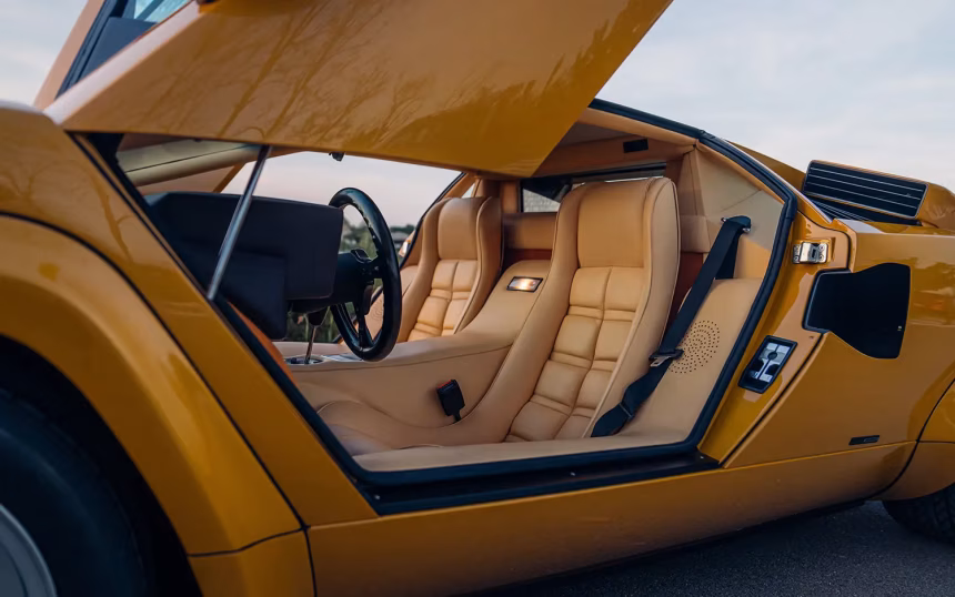 Ztracené Lamborghini Countach se vrací do aukční síně
