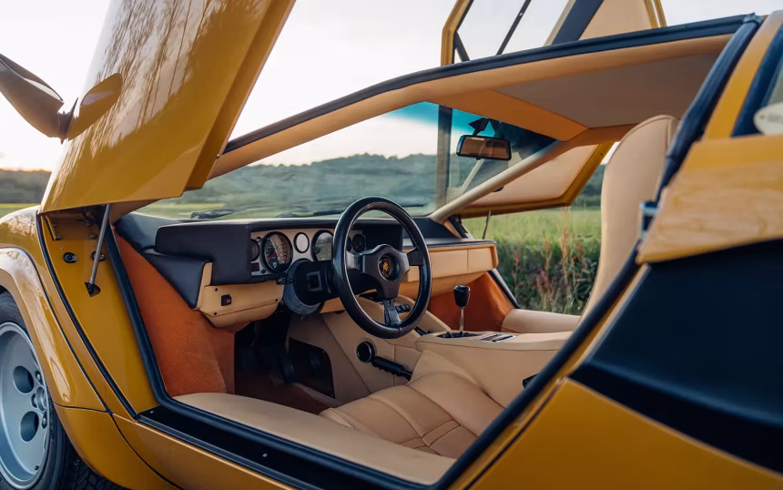Ztracené Lamborghini Countach se vrací do aukční síně