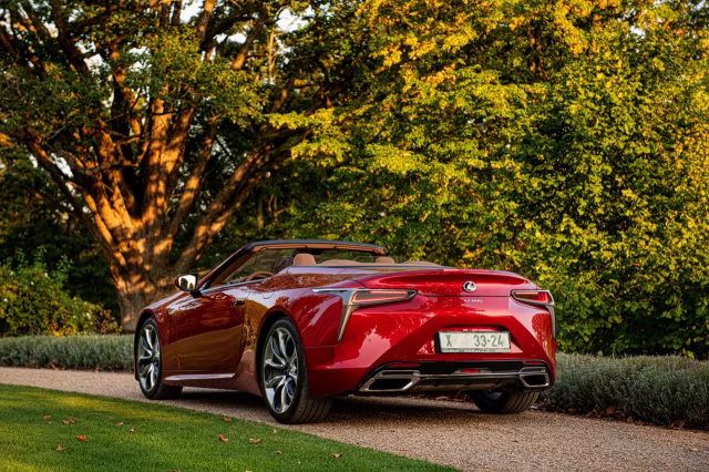 Lexus LC 500 Convertible - ženy zvolily luxusní vůz roku