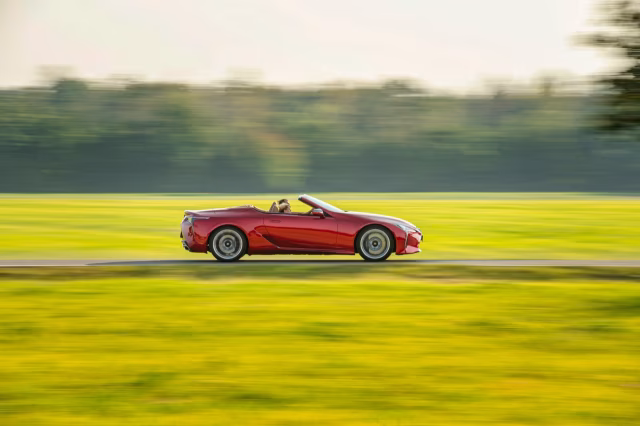 Lexus LC 500 Convertible - ženy zvolily luxusní vůz roku