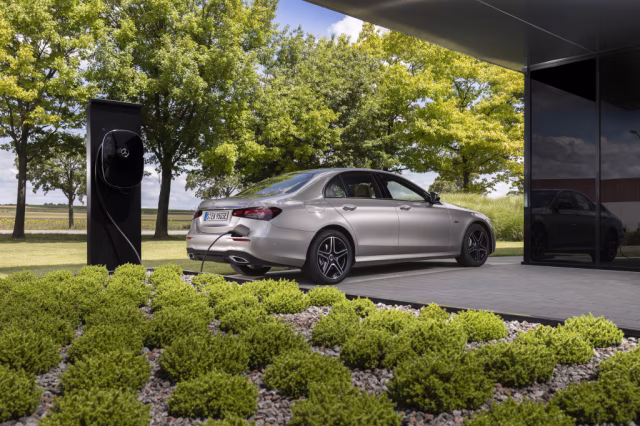 Mercedes-Benz E 300 de 4Matic - Pohodlný elegán
