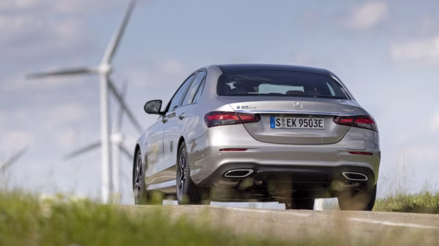 Mercedes-Benz E 300 de 4Matic - Pohodlný elegán
