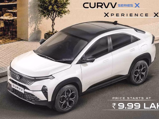 Bílé SUV kupé Tata Curvv Series X v předním bočním pohledu