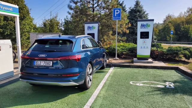 OMV u 44 čerpacích stanic nainstaluje dobíjecí stanice PREpoint