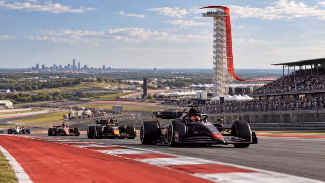 Generovaná panoramatická ilustrace současného okruhu Circuit of The Americas.