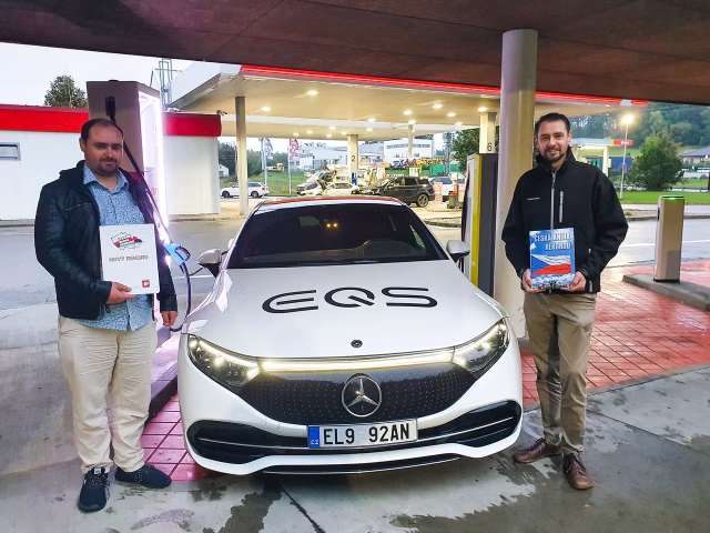 Elektromobil EQS stanovil český rekord v jízdním dosahu na jedno nabití