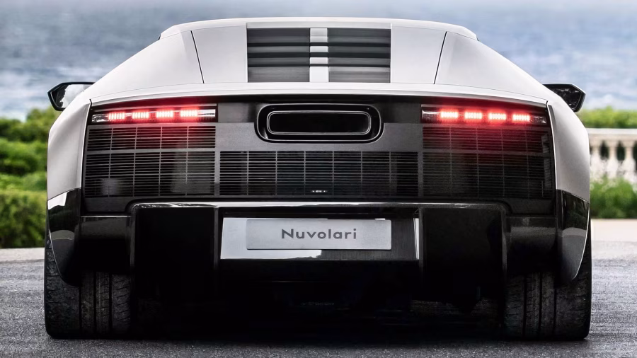 Zadní část prototypu Audi Nuvolari při jízdní zkoušce