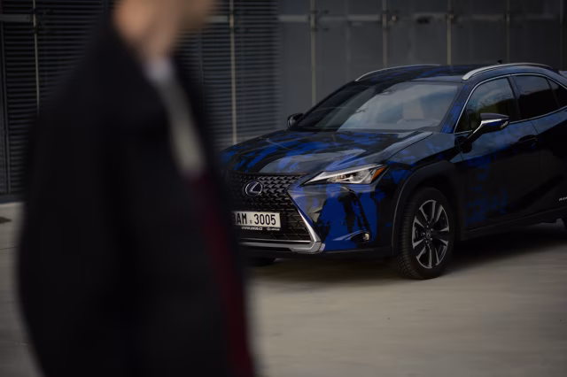 Lexus NX českého návrháře je jediný na světě a projíždí Prahou