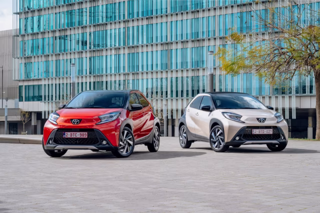 Toyota Víkend láká na nové Aygo X i na osvědčenou klasiku