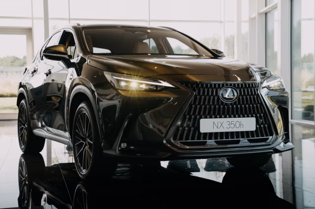 Lexus NX zvolen nejlepším luxusním SUV střední třídy