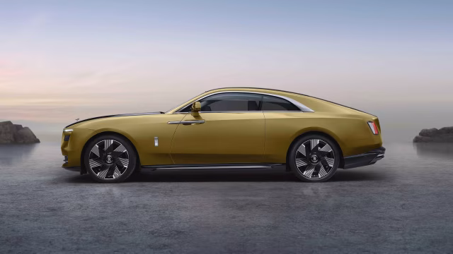 Rolls-Royce představuje svůj první plně elektrický model Spectre
