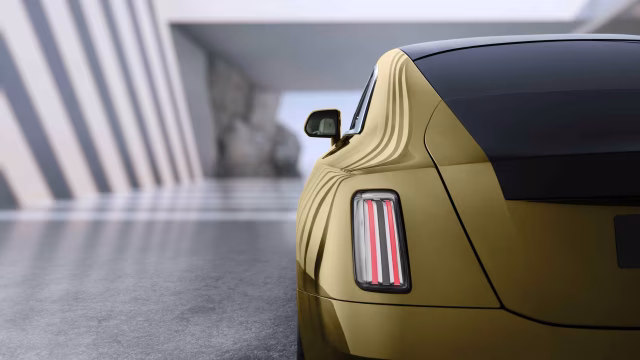 Rolls-Royce představuje svůj první plně elektrický model Spectre