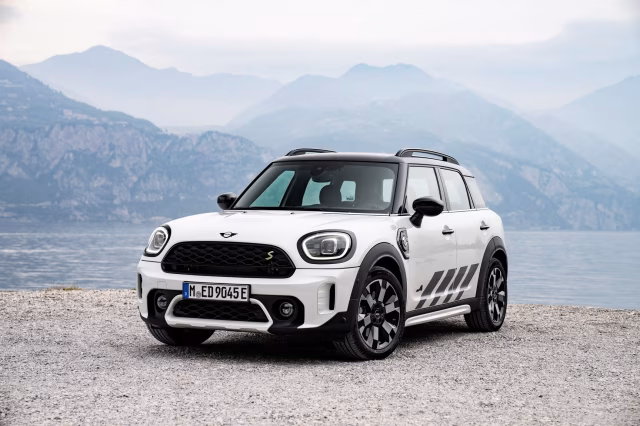MINI Cooper SE Countryman ALL4 edice Untamed