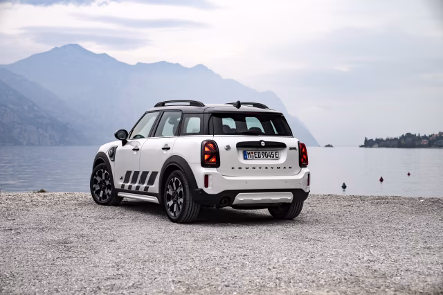MINI Cooper SE Countryman ALL4 edice Untamed