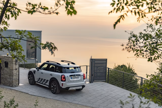 MINI Cooper SE Countryman ALL4 edice Untamed