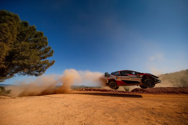 TOYOTA GAZOO Racing míří na Rallye Sardinie obhájit vedení