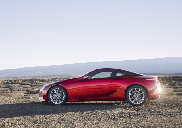 Lexus LC model 2021 bude jízdně ostřejší a rafinovanější