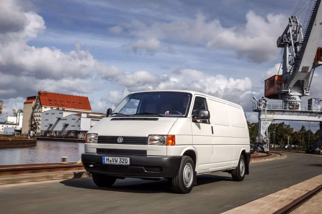 30 let Transporteru T4, prvního „Téčka“ s motorem vpředu