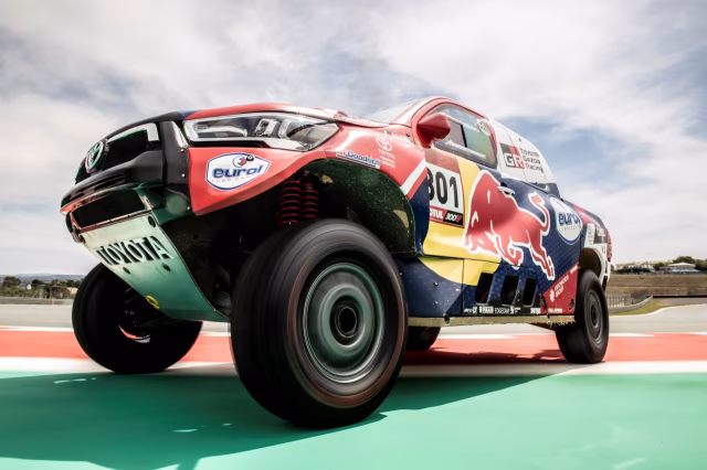Rallye Dakar 2021 pojedou čtyři nové Hiluxy z TOYOTA GAZOO Racing