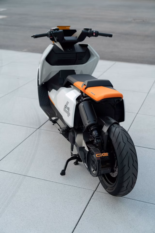 BMW Motorrad Definition CE 04. Nový styl městské jednostopé mobility