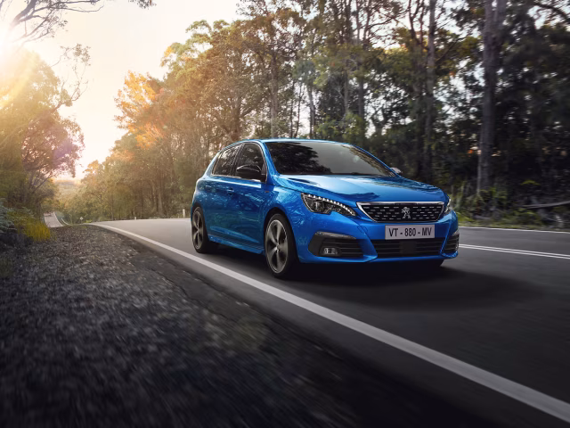 PEUGEOT 308: Nová modelová řada a digitální i-Cockpit
