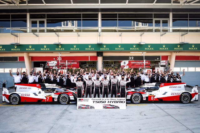 Tým TOYOTA GAZOO Racing si v Bahrajnu zajistil titul mistra světa